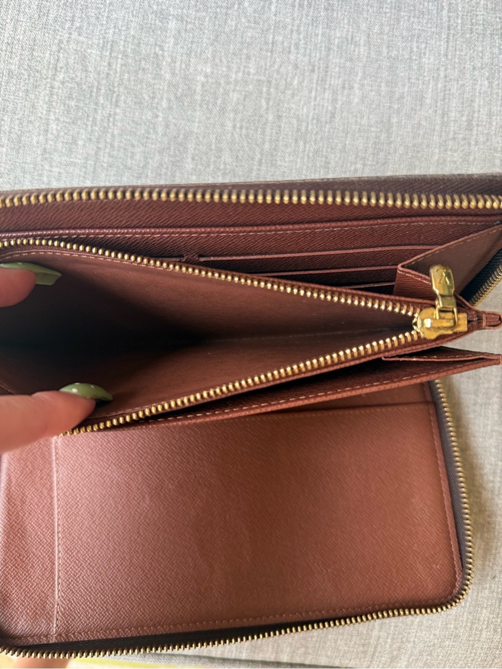 Louis Vuitton Zippy Organizer Wallet - Picture 10 of 15